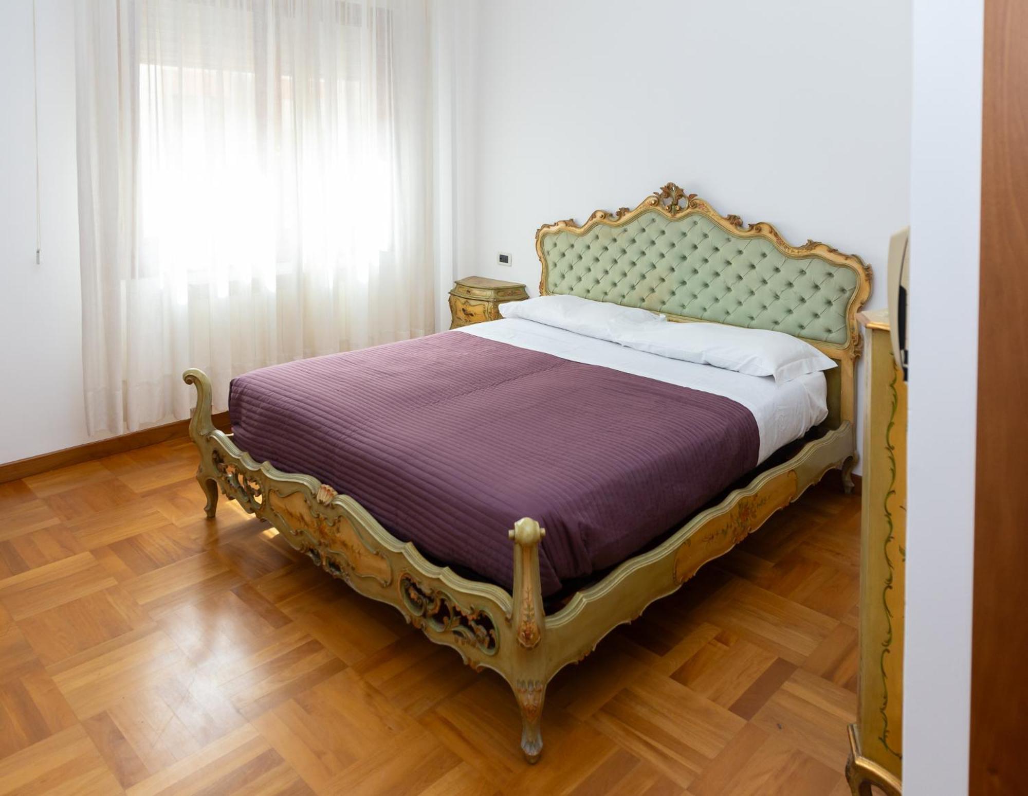 Apartment Di Ale Elegant House